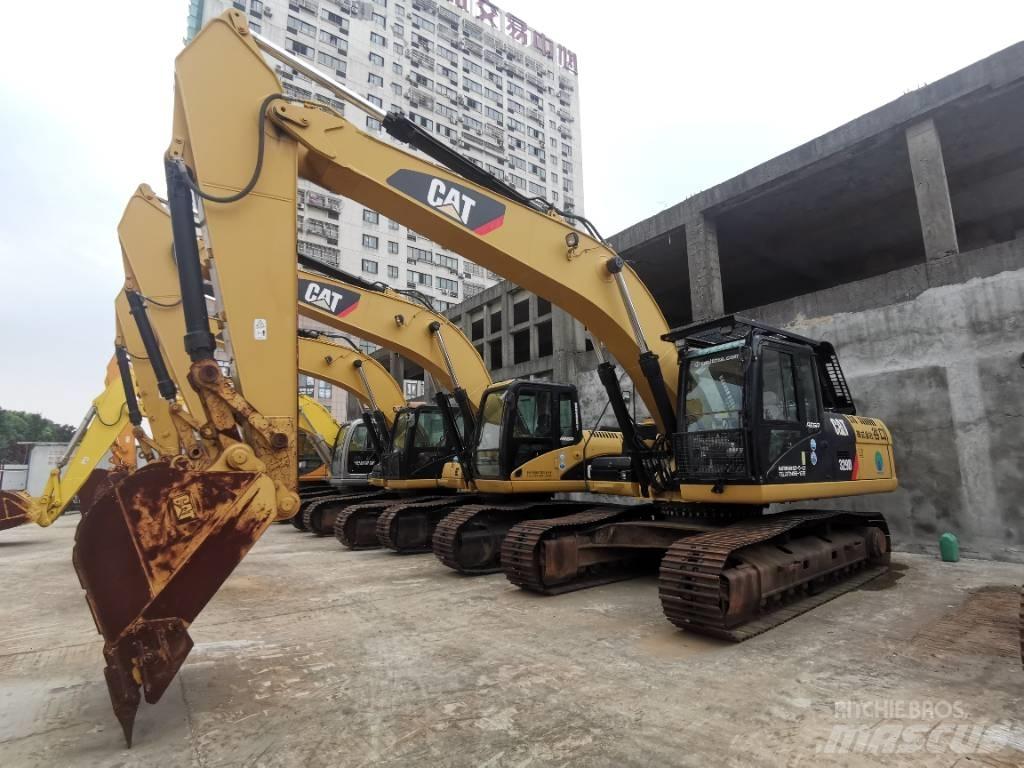 CAT 329 D Bandgrävare