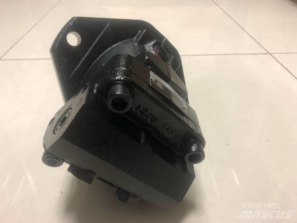 John Deere H 415 Hydraulik