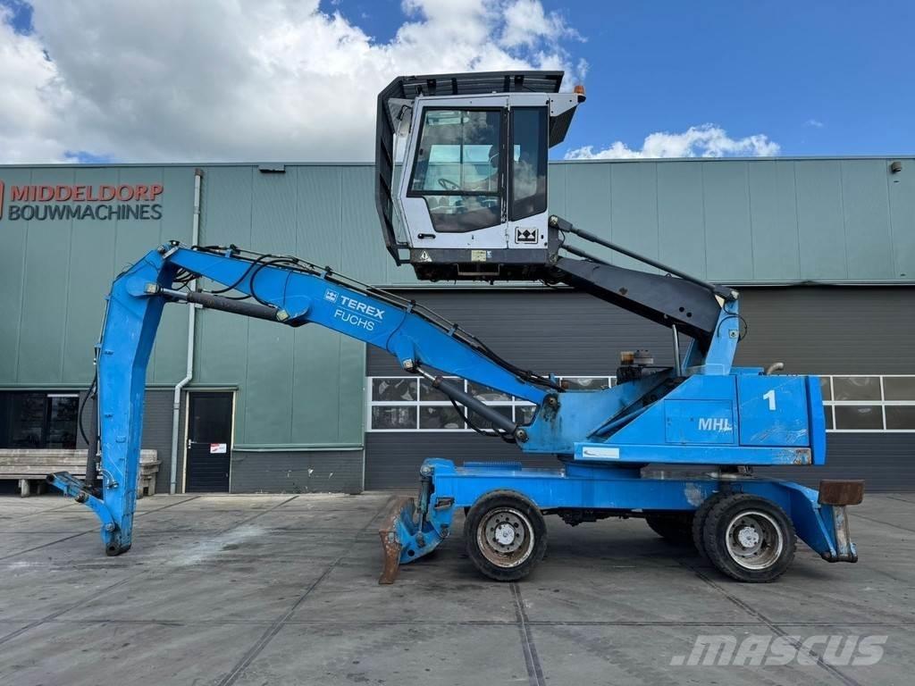Fuchs MHL 320 Avfalls / industri hantering