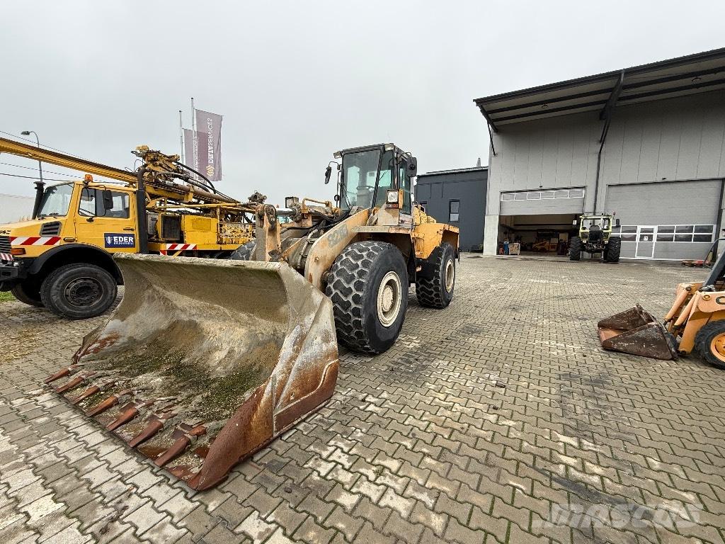 CASE 821 B Hjullastare