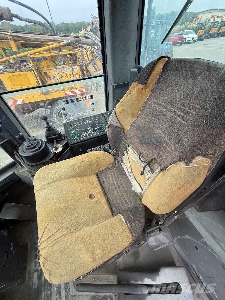 CASE 821 B Hjullastare