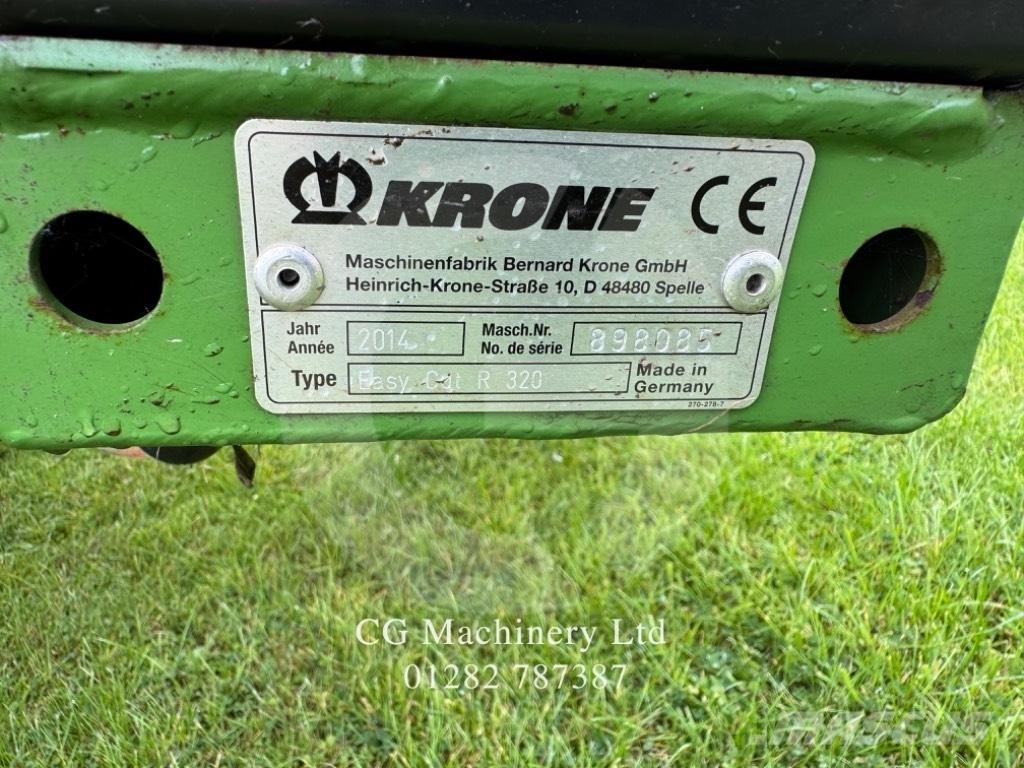 Krone R320 Monterade och påhängda gräsklippare