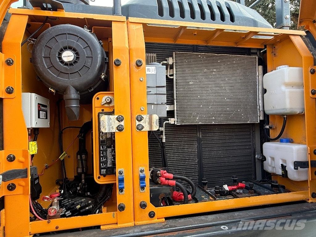 Hyundai HX220AL Bandgrävare