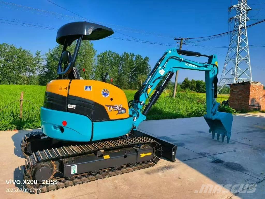 Kubota U 30 Minigrävare < 7t