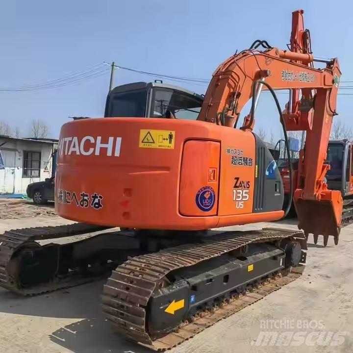 Hitachi ZX135 Bandgrävare