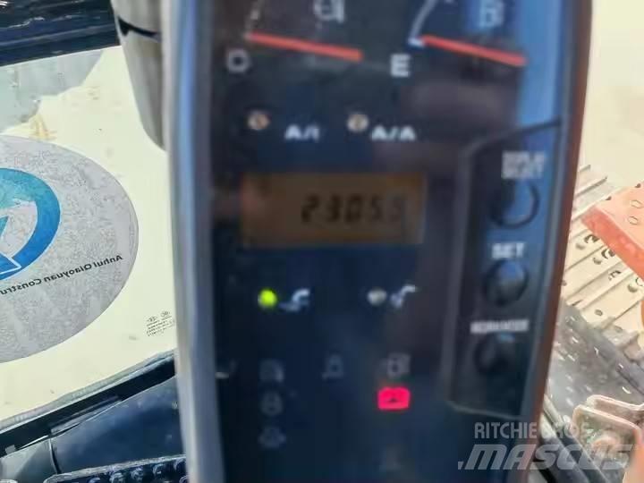 Hitachi ZX135 Bandgrävare