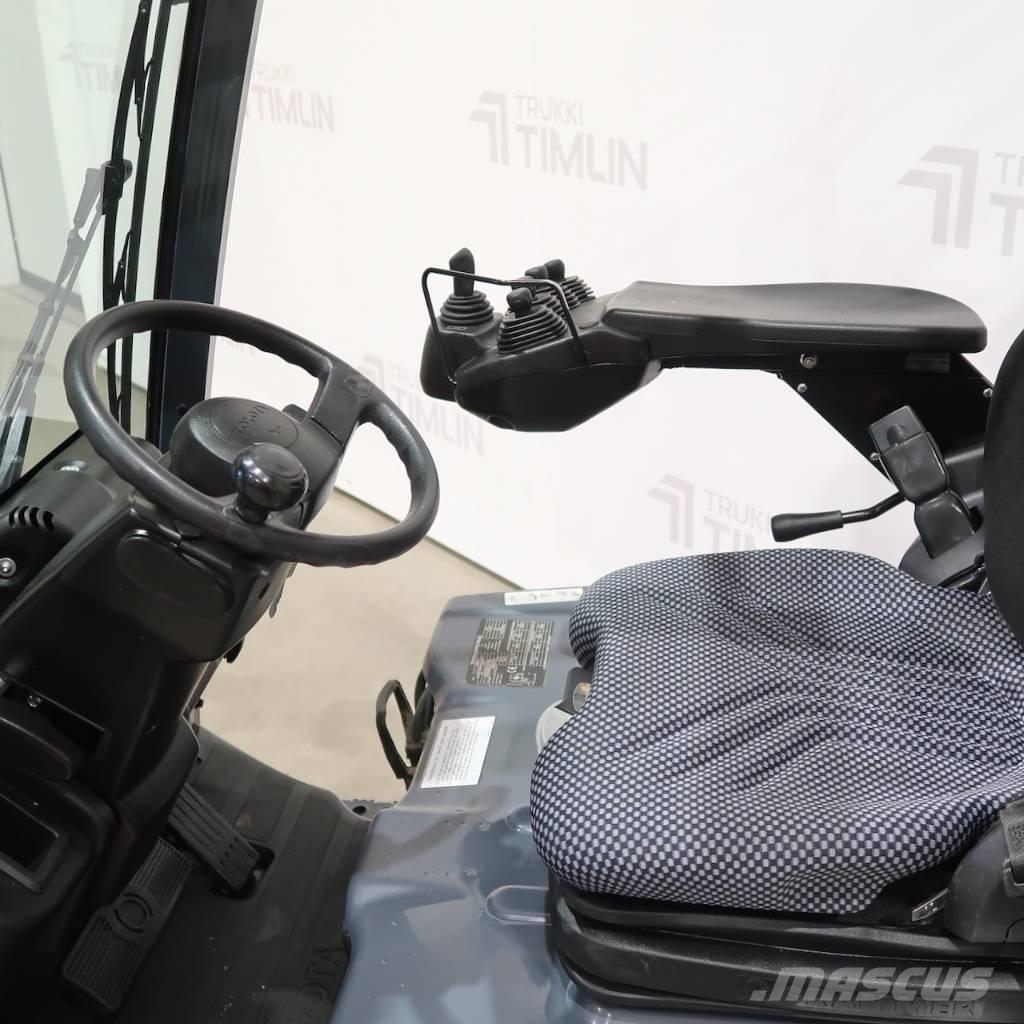 Toyota 8FBM20T Elmotviktstruckar