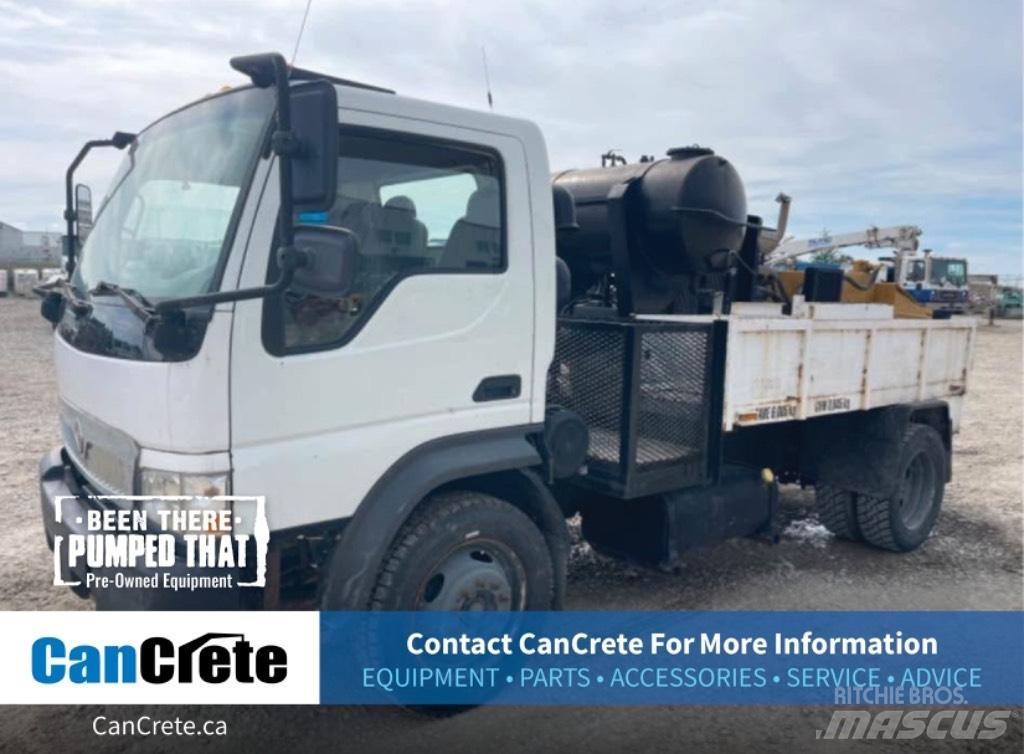 International CF600 Lastbilar med betongpump