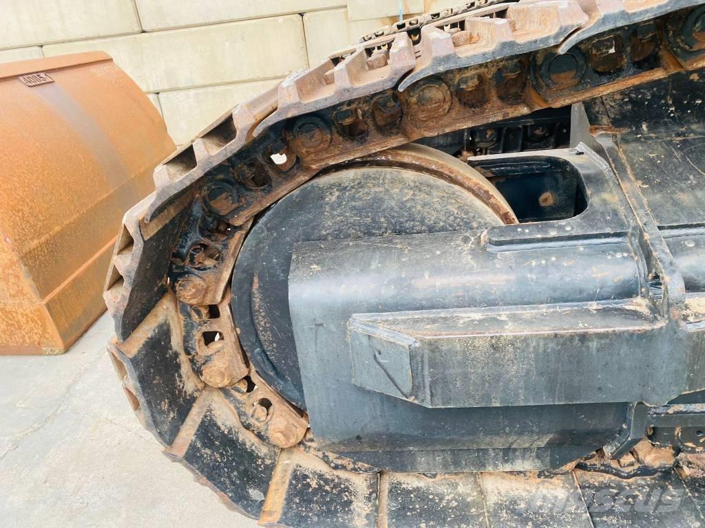 CAT 330 B L MH Bandgrävare