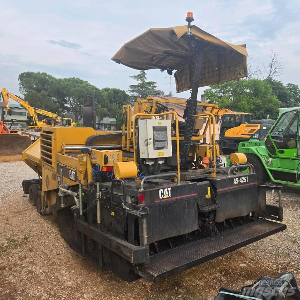 CAT AP 600 Asfaltsläggningsmaskiner