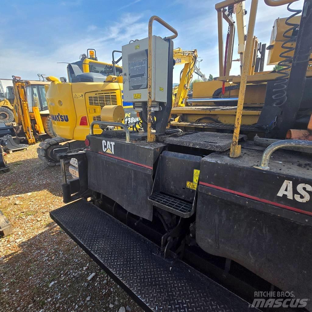 CAT AP 600 Asfaltsläggningsmaskiner