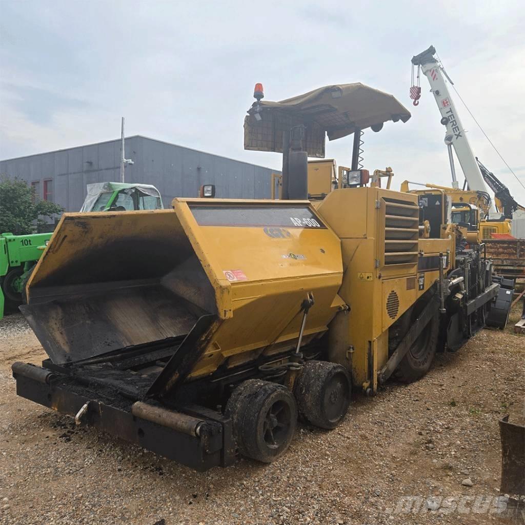 CAT AP600 Asfaltsläggningsmaskiner