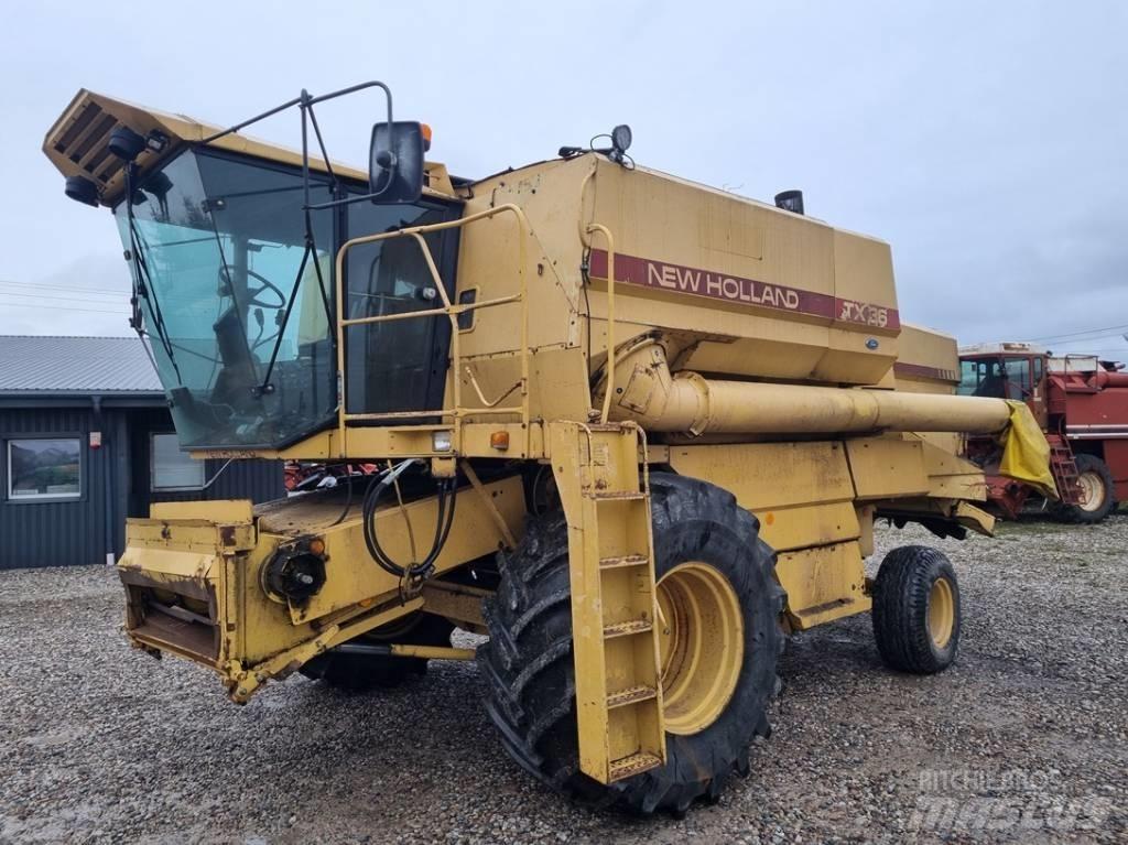 New Holland TX 36 Skördetröskor