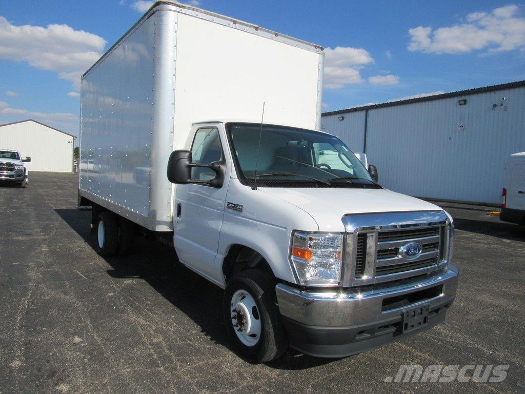 Ford E-450 Skåpbilar