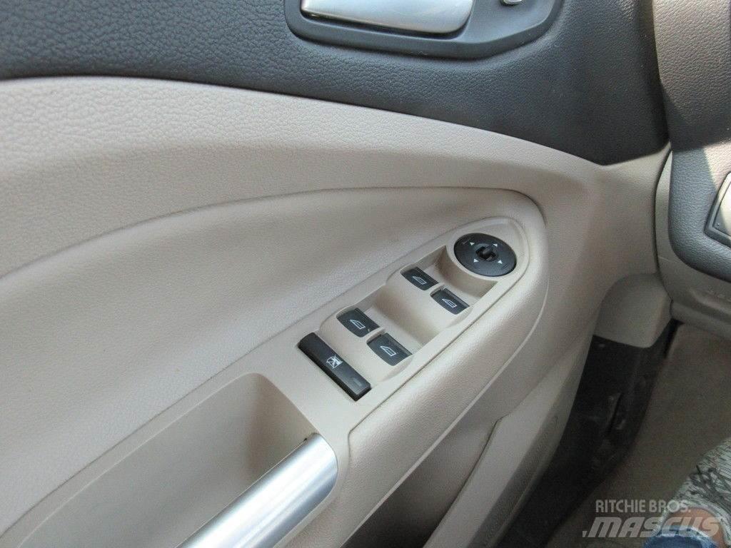 Ford Escape Personbilar