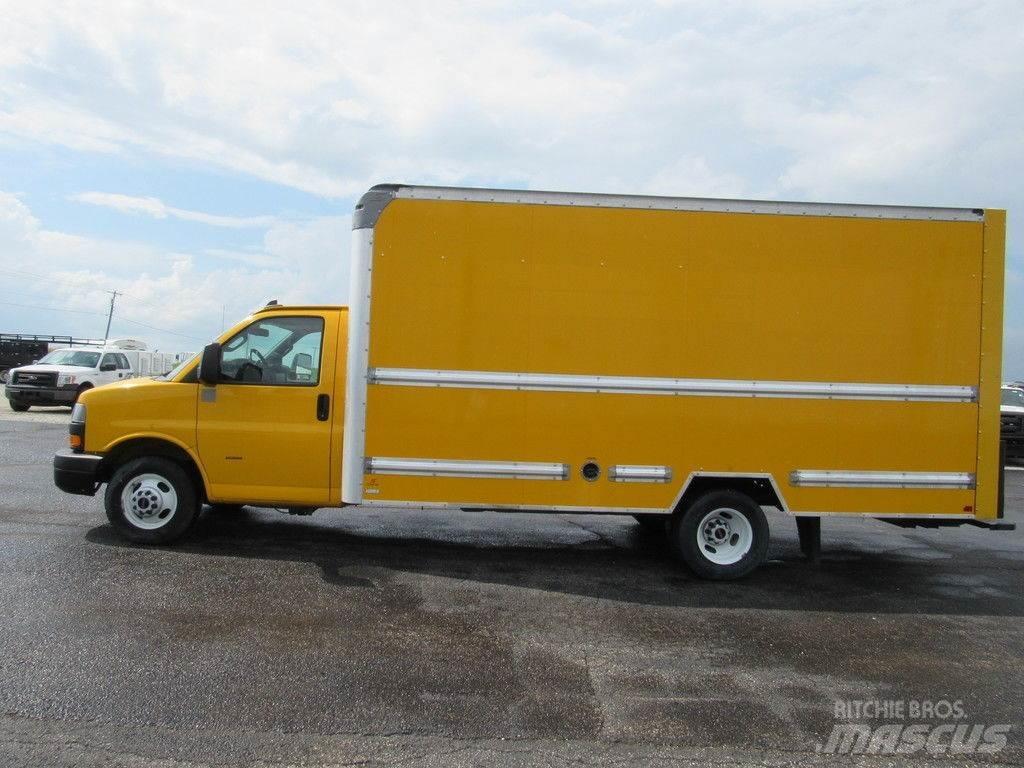 GMC Savana 3500 Skåpbilar