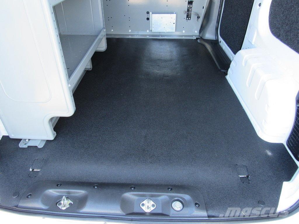 Nissan NV200 Lätta skåpbilar