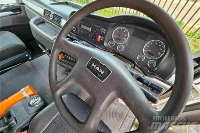 MAN 33 SERIES Övriga bilar