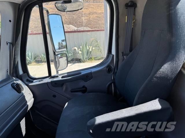 Freightliner M 112 Chassier