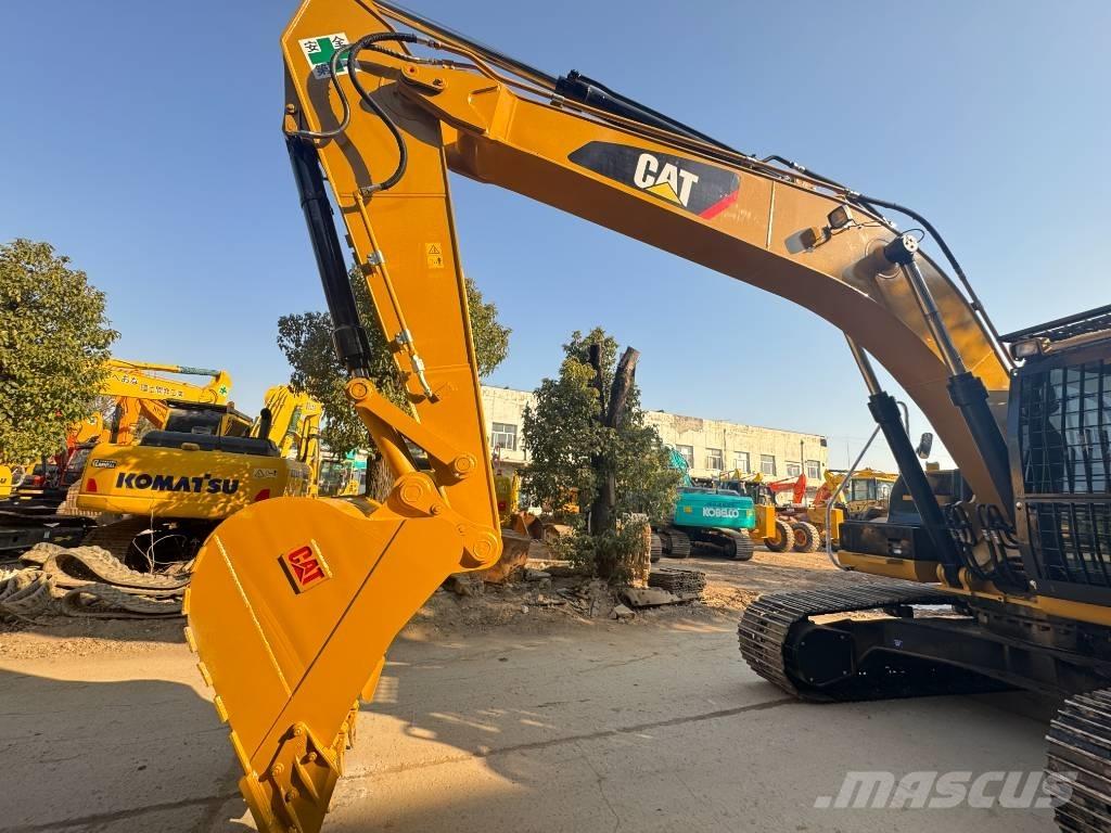 CAT 330 D2 L Bandgrävare