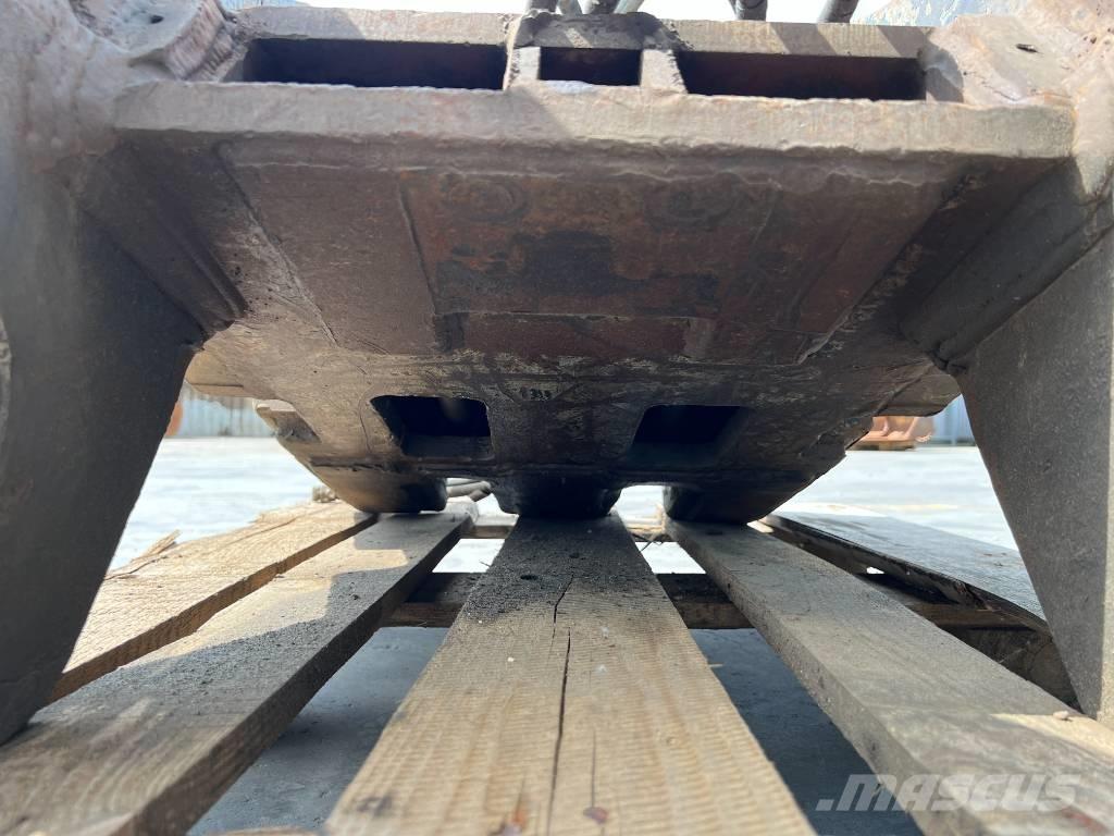 Volvo S3 / 352F Redskapsfäste/ adaptrar