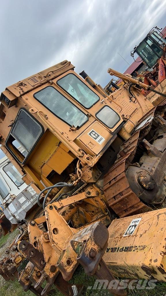 CAT D 6 D Chassi och upphängning