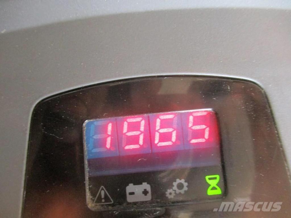 Toyota LPE200 Låglyftare med plattform