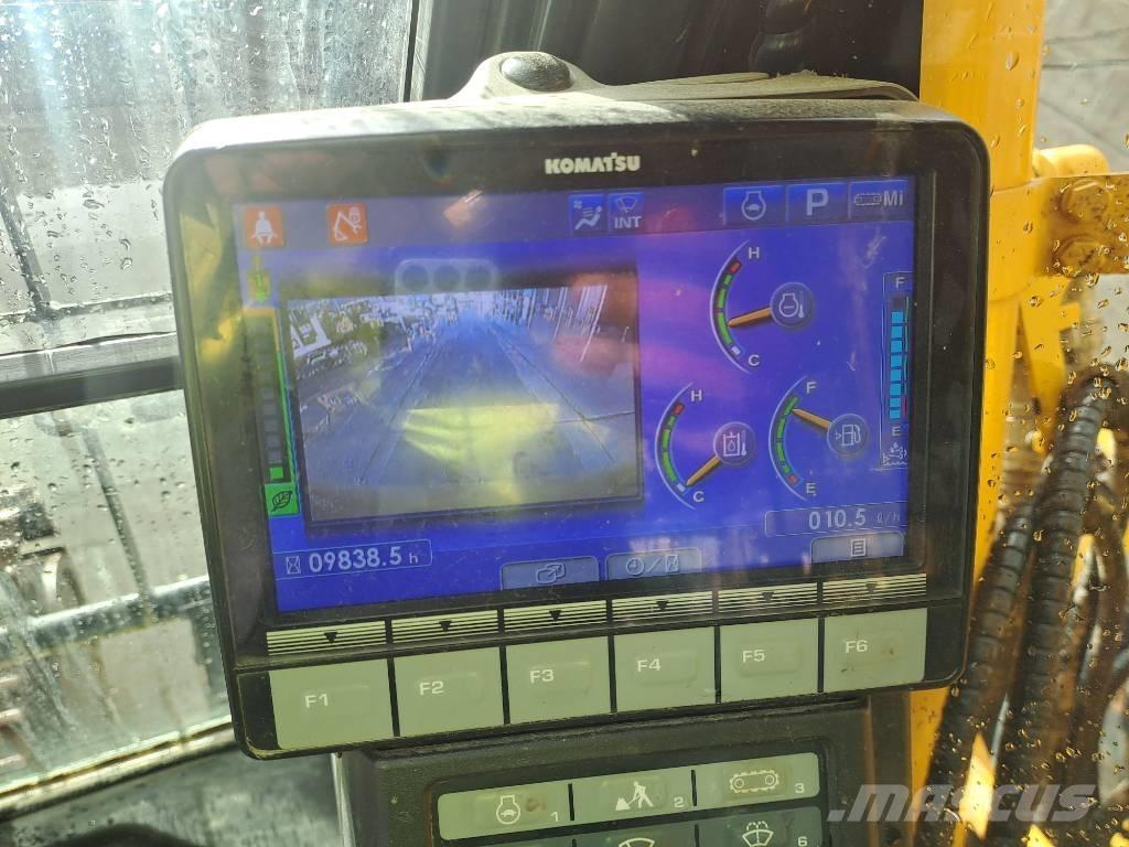 Komatsu PC490LC-11 Bandgrävare