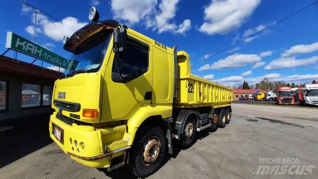 Sisu E11 Tippbilar