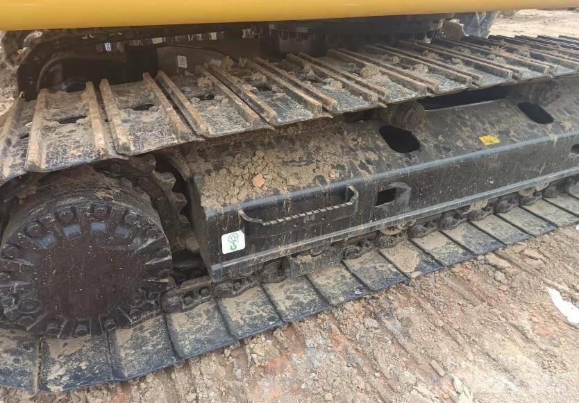 CAT 320 D2L Bandgrävare
