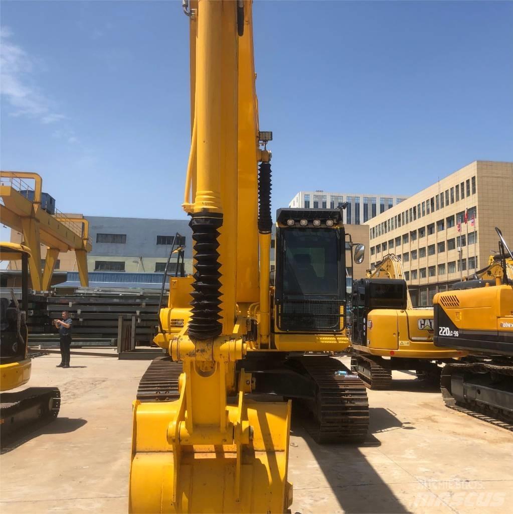 Komatsu PC200 Bandgrävare