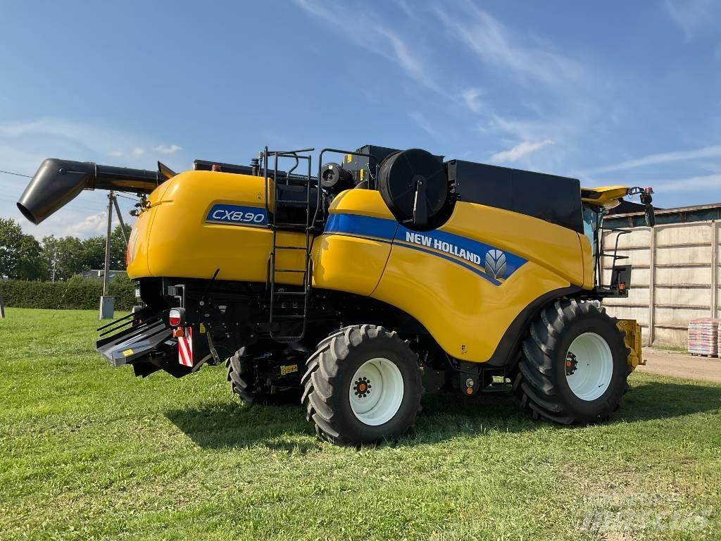 New Holland CX 8.90 Skördetröskor