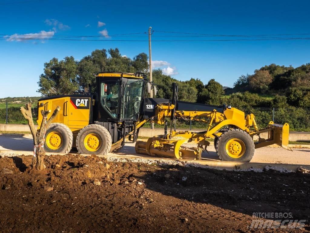 CAT 12 M Väghyvlar