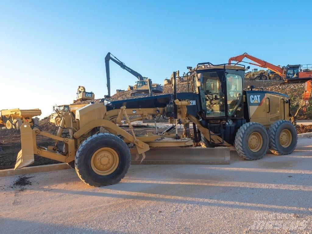 CAT 12 M Väghyvlar