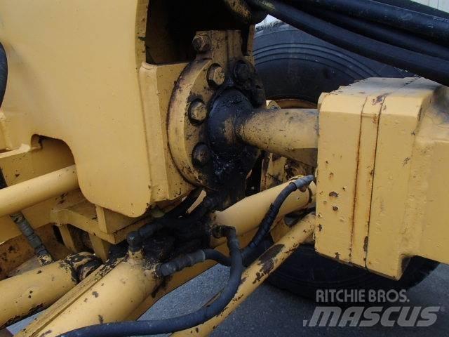 Volvo G 740 B Väghyvlar