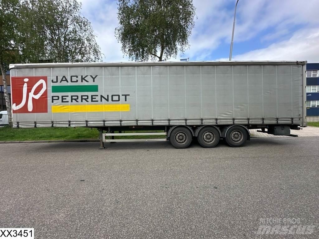 Fruehauf Tautliner Kapelltrailer