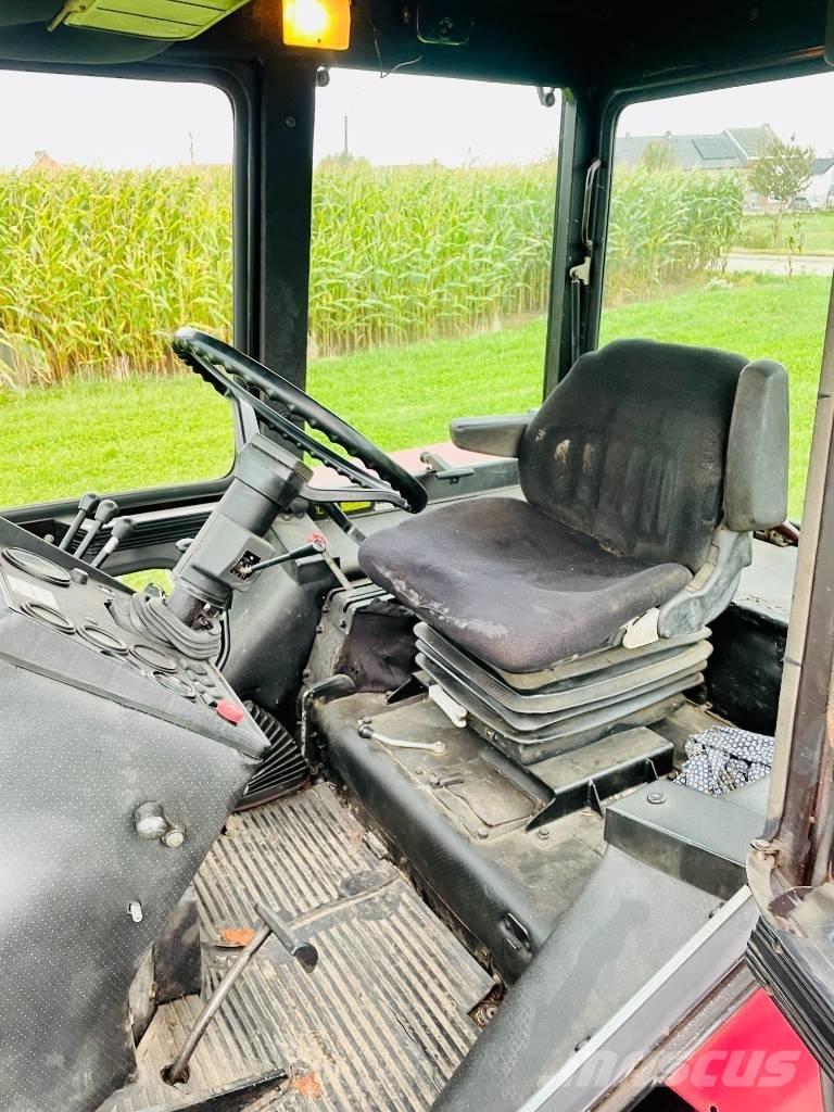 Belarus 552 Traktorer