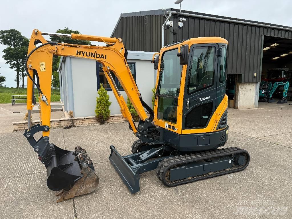 Hyundai R25Z-9 AK Minigrävare < 7t
