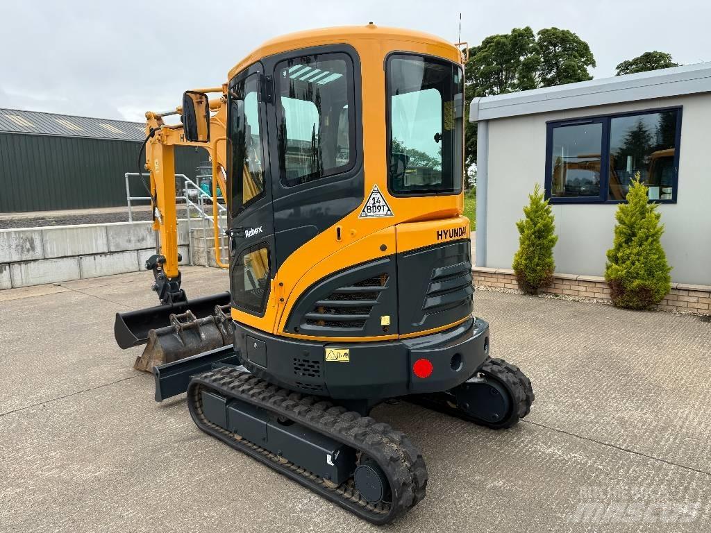 Hyundai R25Z-9 AK Minigrävare < 7t