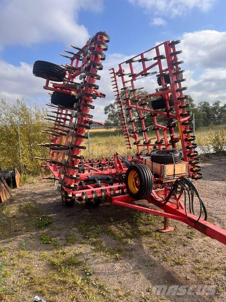 Väderstad NZG 800 Harvar