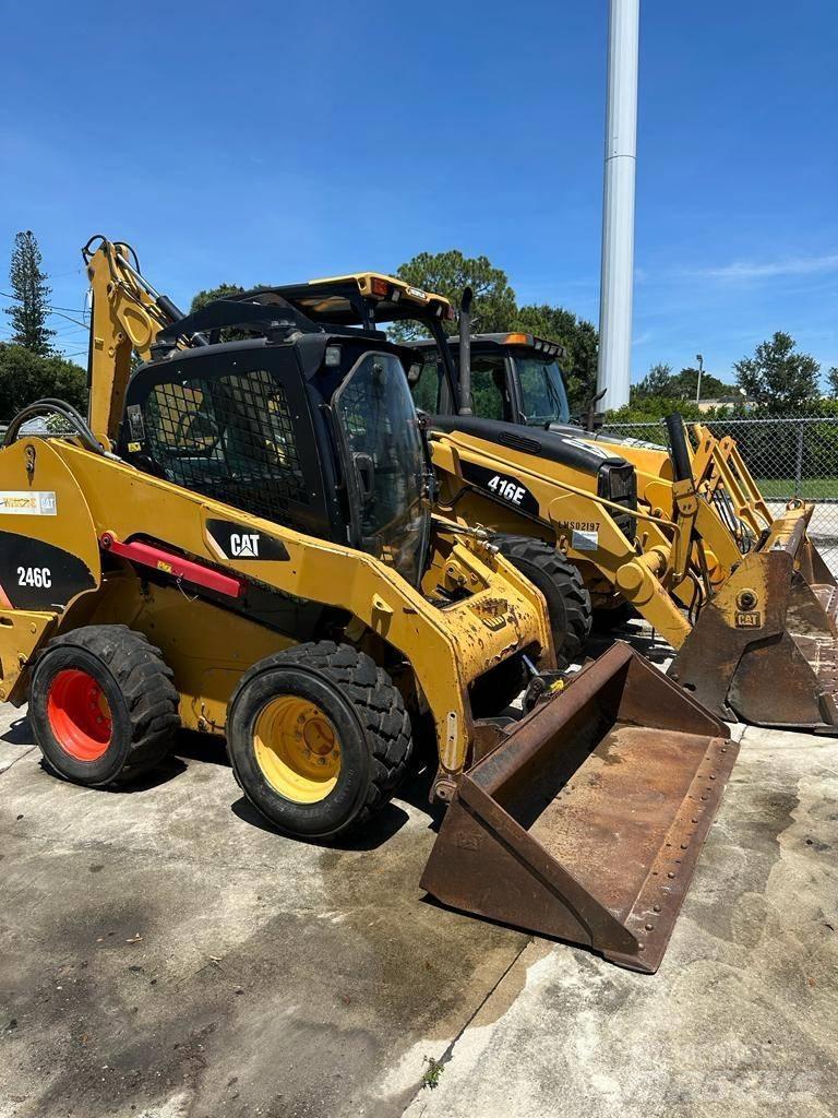 CAT 246C Kompaktlastare