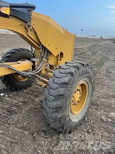 CAT 140M2 Väghyvlar