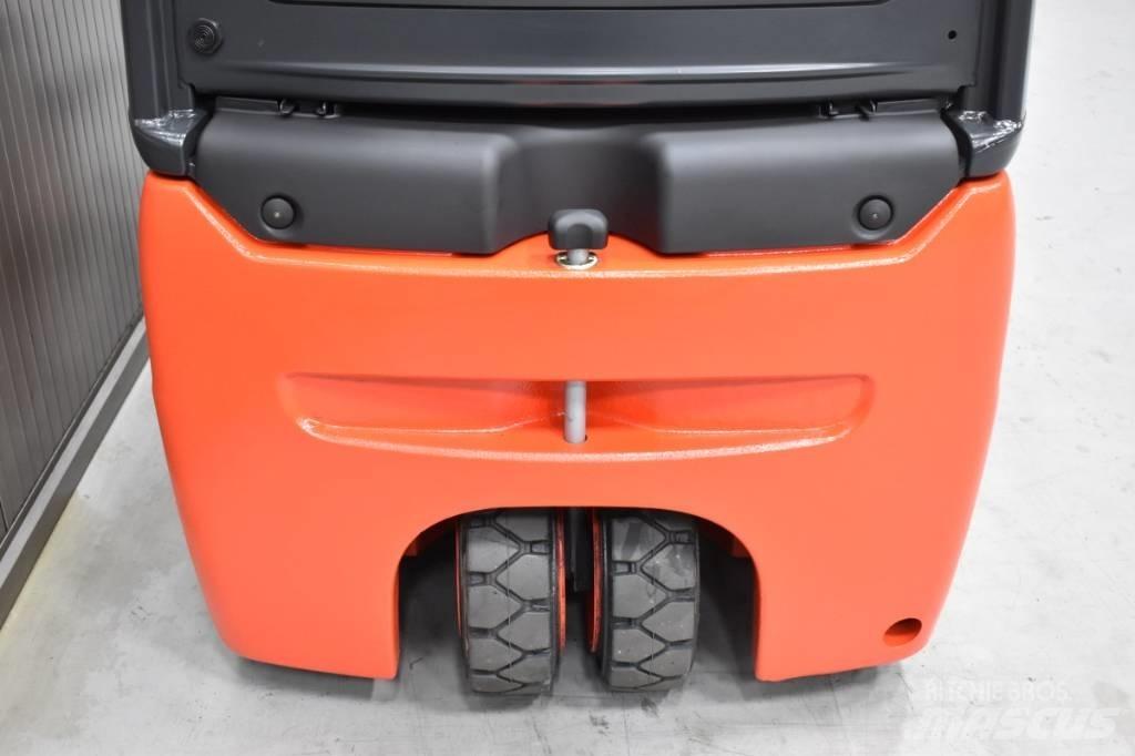 Linde E 18 - 02 Elmotviktstruckar