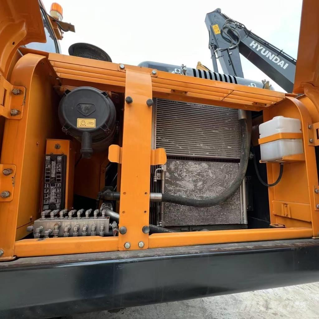 Hyundai R220LC-9S Midigrävmaskiner 7t - 12t