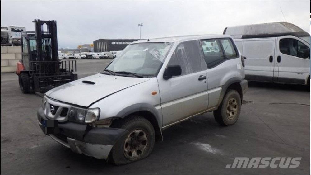 Nissan Terrano II Personbilar