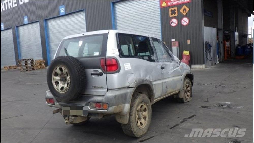 Nissan Terrano II Personbilar