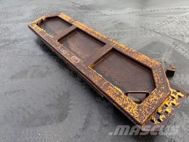 CAT TAILGATE Midjestyrd dumper