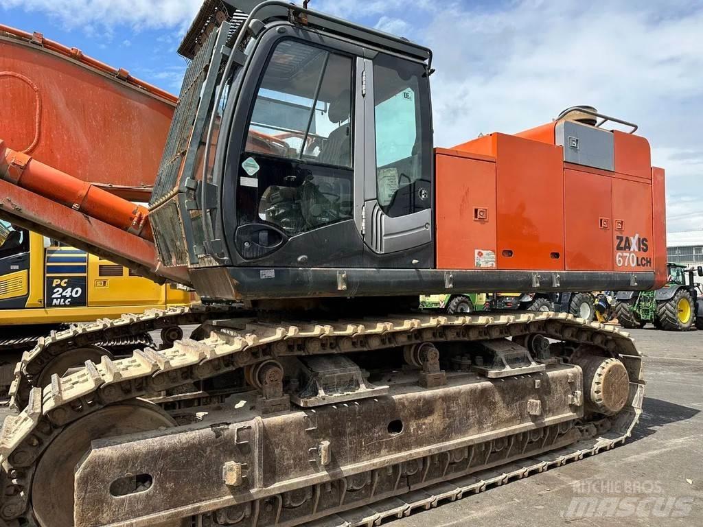 Hitachi ZX670CH-3 Bandgrävare