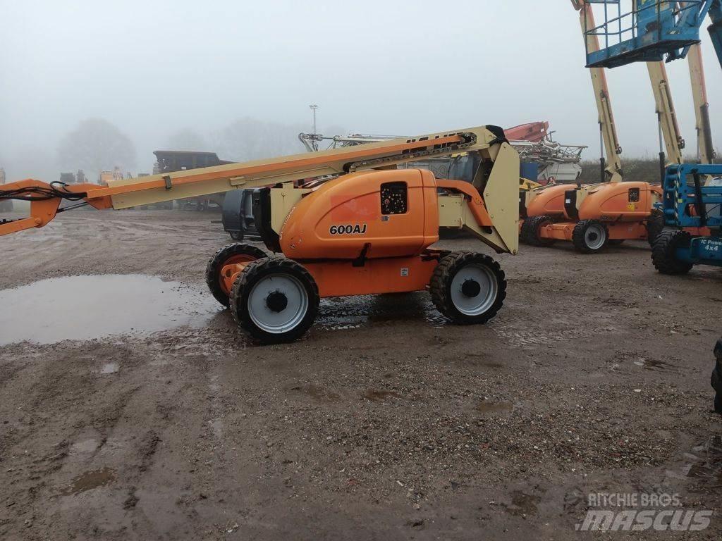 JLG 600AJ Bomliftar