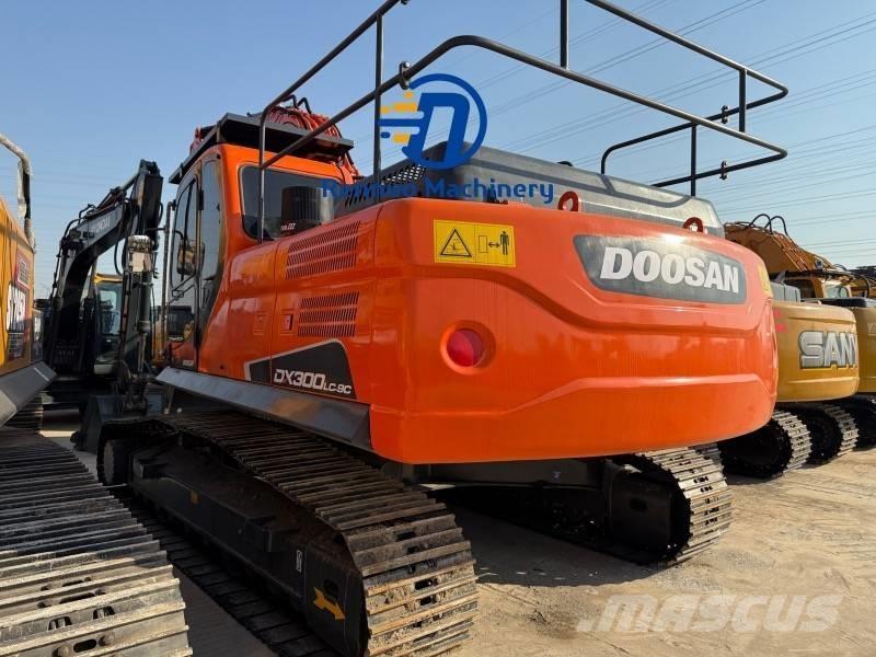 Doosan DX 300LC-9C Bandgrävare